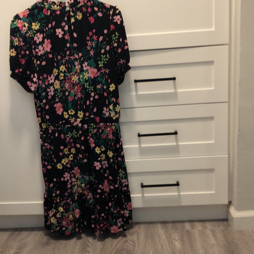 Riley & Rae flower dress. - Picture 5 of 8